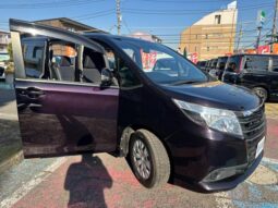 
										TOYOTA NOAH 2016 full									
