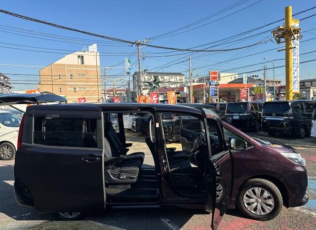 
								TOYOTA NOAH 2016 full									