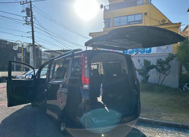 
								TOYOTA NOAH 2016 full									