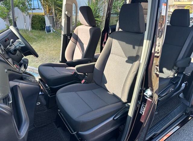 
								TOYOTA NOAH 2016 full									