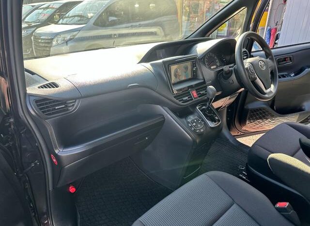 
								TOYOTA NOAH 2016 full									