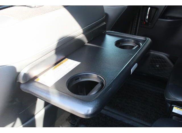 
								TOYOTA NOAH 2018 full									