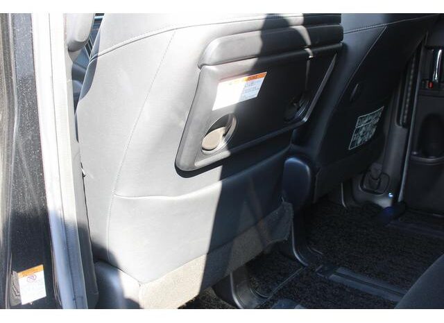 
								TOYOTA NOAH 2018 full									