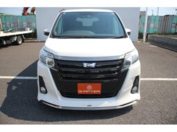 TOYOTA NOAH 2016