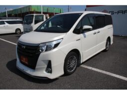 TOYOTA NOAH 2016