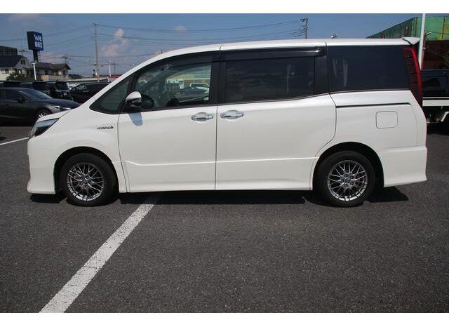 
								TOYOTA NOAH 2016 full									