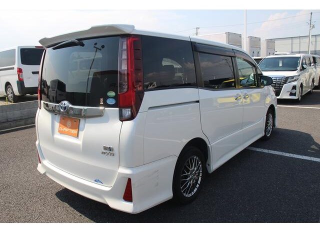 
								TOYOTA NOAH 2016 full									