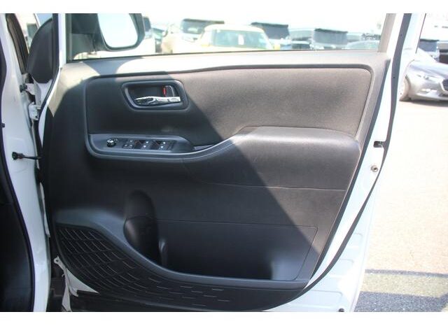 
								TOYOTA NOAH 2016 full									