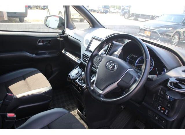 
								TOYOTA NOAH 2016 full									