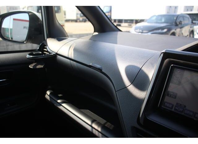 
								TOYOTA NOAH 2016 full									