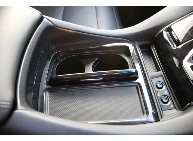 
								TOYOTA VELLFIRE 2020 full									