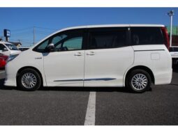 
										TOYOTA NOAH 2015 full									