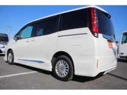 
										TOYOTA NOAH 2015 full									