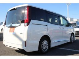 
										TOYOTA NOAH 2015 full									