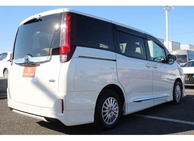 
								TOYOTA NOAH 2015 full									