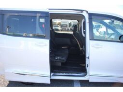 
										TOYOTA NOAH 2015 full									
