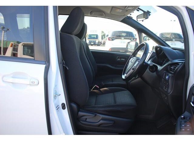 
								TOYOTA NOAH 2015 full									