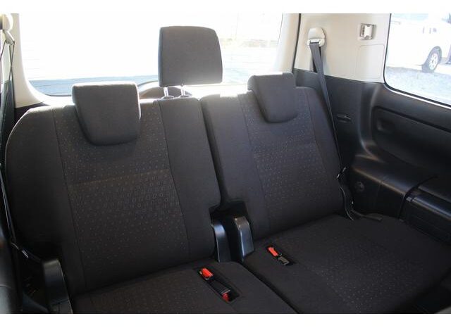 
								TOYOTA NOAH 2015 full									