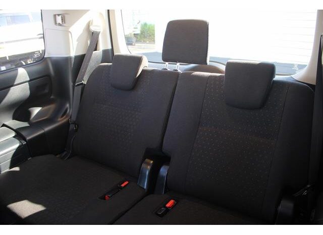 
								TOYOTA NOAH 2015 full									