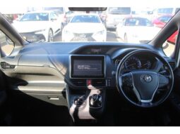 
										TOYOTA NOAH 2015 full									