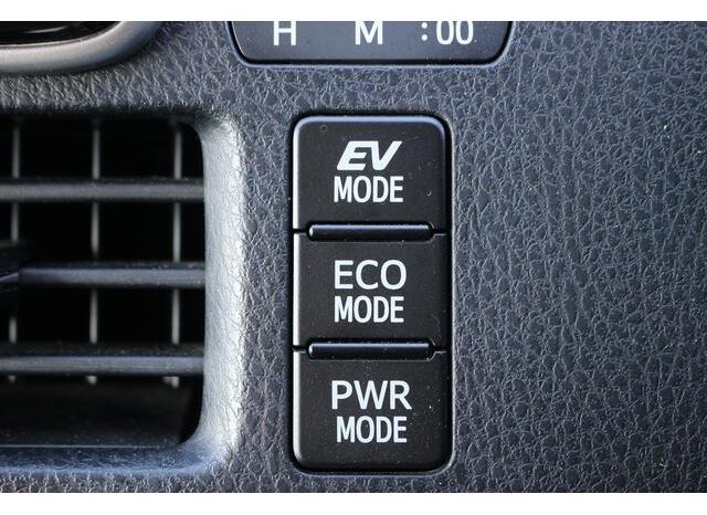 
								TOYOTA NOAH 2015 full									