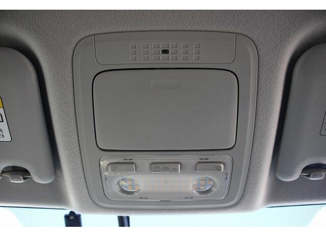 
								TOYOTA NOAH 2015 full									