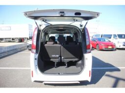 
										TOYOTA NOAH 2015 full									