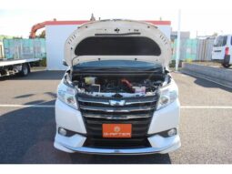 TOYOTA NOAH 2015