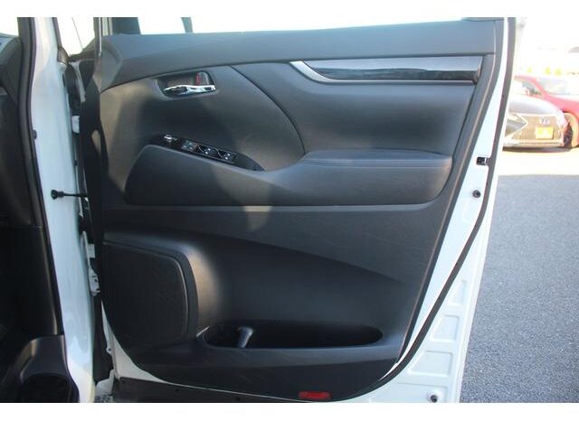 
								TOYOTA VELLFIRE 2018 full									