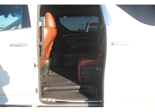 
								TOYOTA VELLFIRE 2018 full									