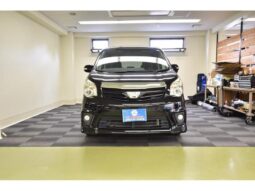 TOYOTA NOAH 2011