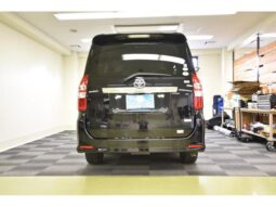 
										TOYOTA NOAH 2011 full									