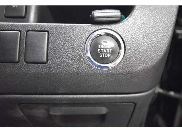 
								TOYOTA NOAH 2011 full									