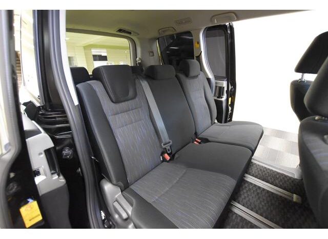 
								TOYOTA NOAH 2011 full									