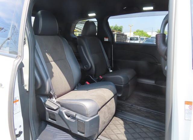 
								TOYOTA ESTIMA 2019 full									