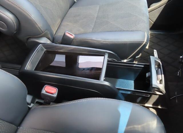 
								TOYOTA ESTIMA 2019 full									