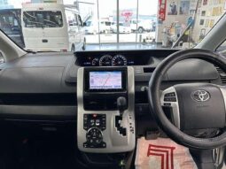 
										TOYOTA NOAH 2011 full									