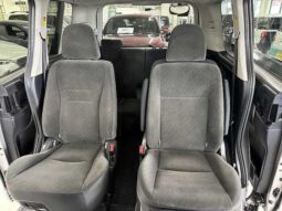 
										TOYOTA NOAH 2011 full									