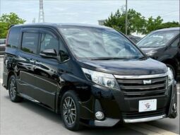 TOYOTA NOAH 2016