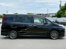
										TOYOTA NOAH 2016 full									