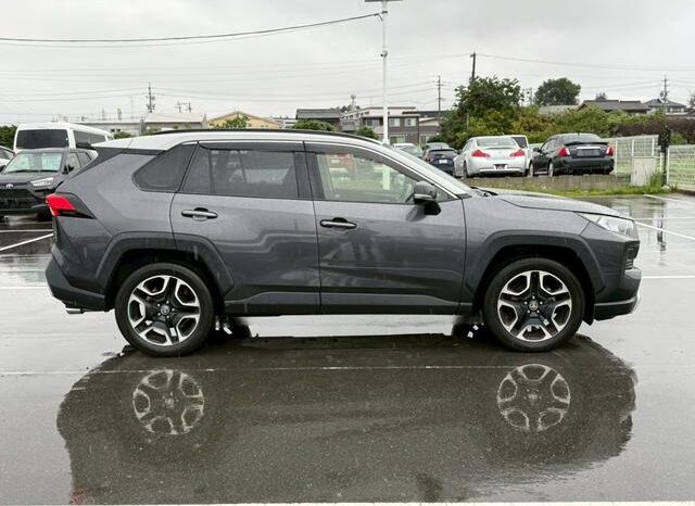 
								TOYOTA RAV4 2020 full									