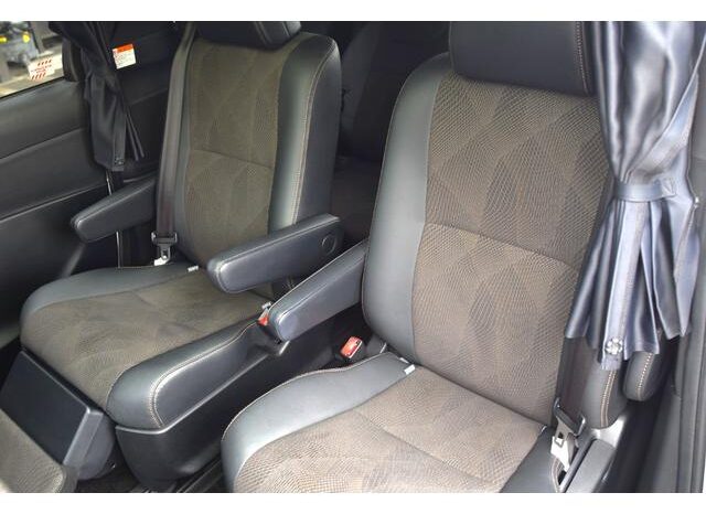 
								TOYOTA ESTIMA 2017 full									