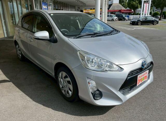 
								TOYOTA AQUA 2015 full									