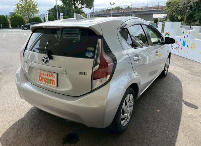 
								TOYOTA AQUA 2015 full									