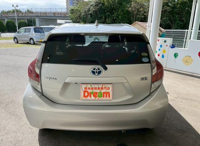 
								TOYOTA AQUA 2015 full									