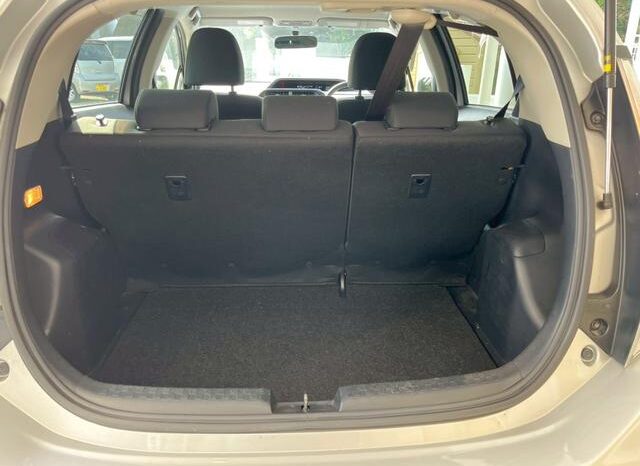 
								TOYOTA AQUA 2015 full									