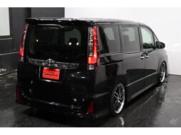 
										TOYOTA NOAH 2015 full									