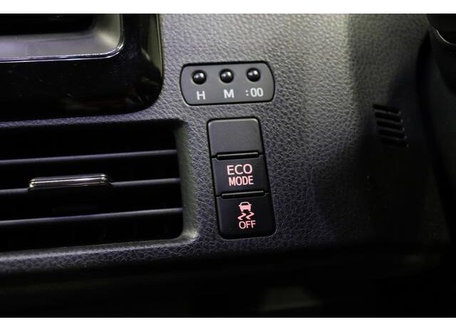 
								TOYOTA NOAH 2015 full									