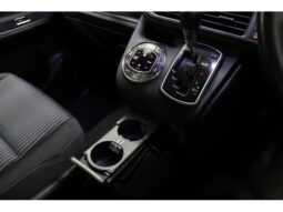 
										TOYOTA NOAH 2015 full									