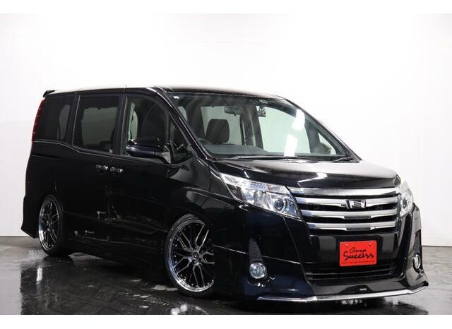 
								TOYOTA NOAH 2015 full									